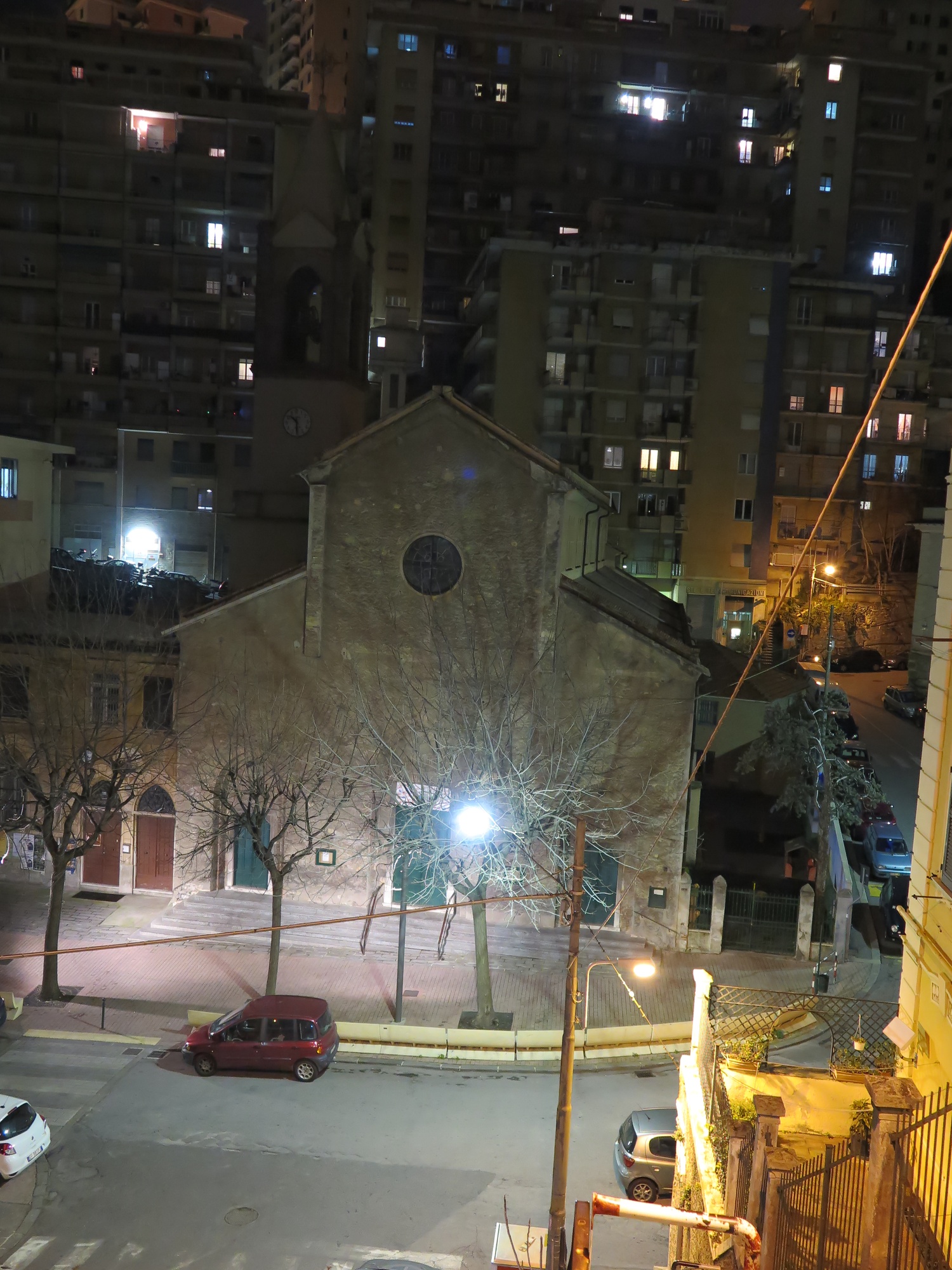 chiesa-esterno-notte-2016-03-07-22-30-27