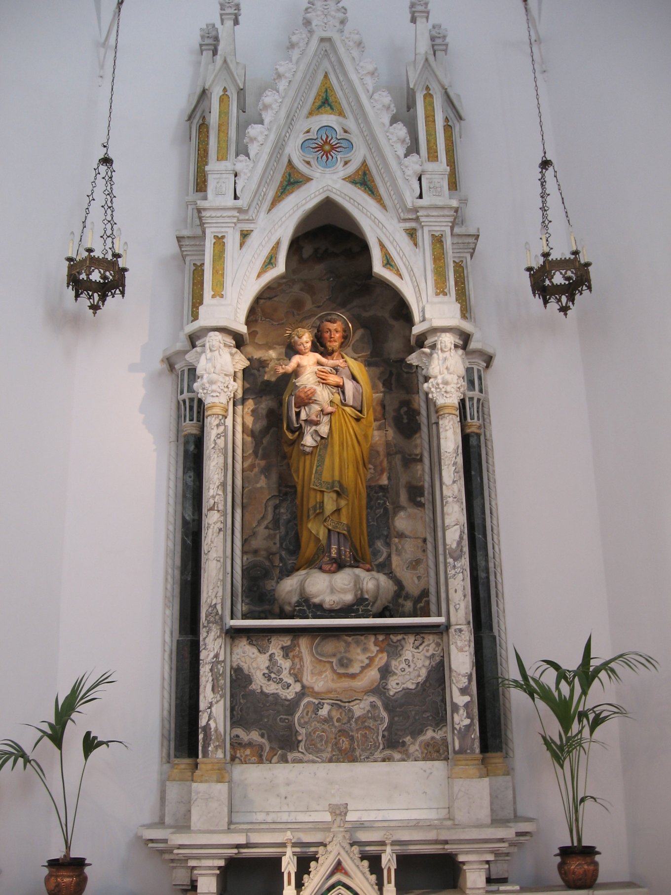 Chiesa_interno-2009-01-27-13.05.35.jpg