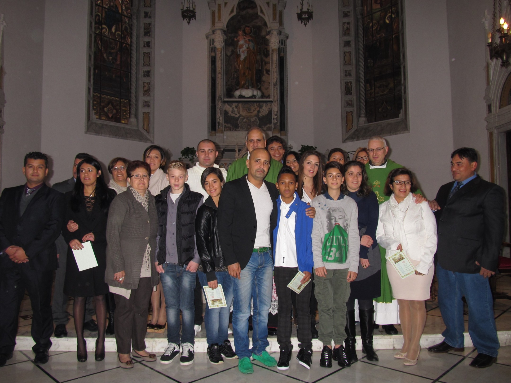San Giorgio in Salici: Cresima per 17 ragazze e ragazzi dalle mani di  Monsignor Campostrini