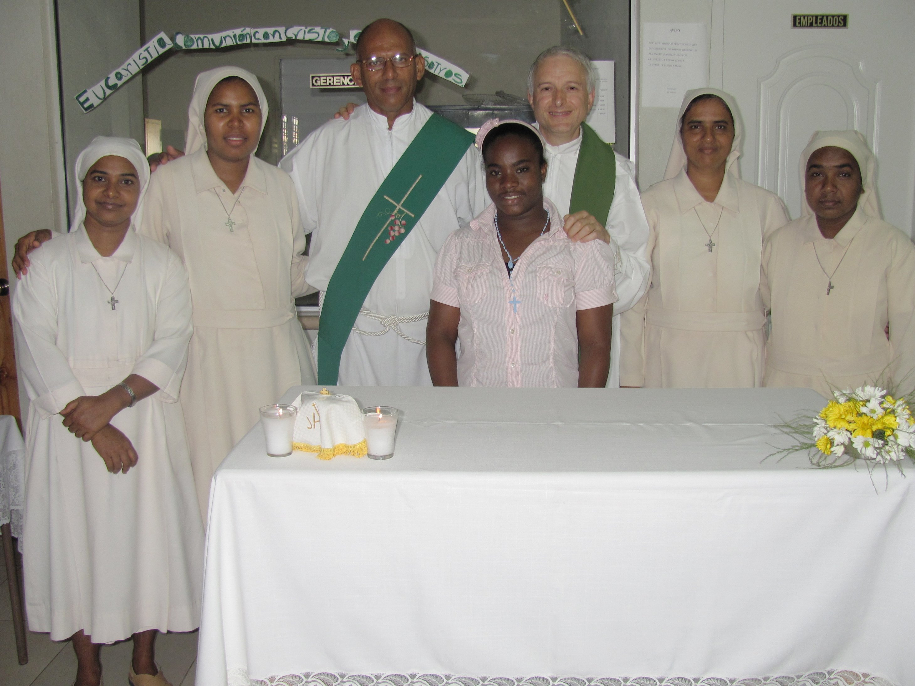 guaricano_misa_dispensario_2012-06-25-07-47-09
