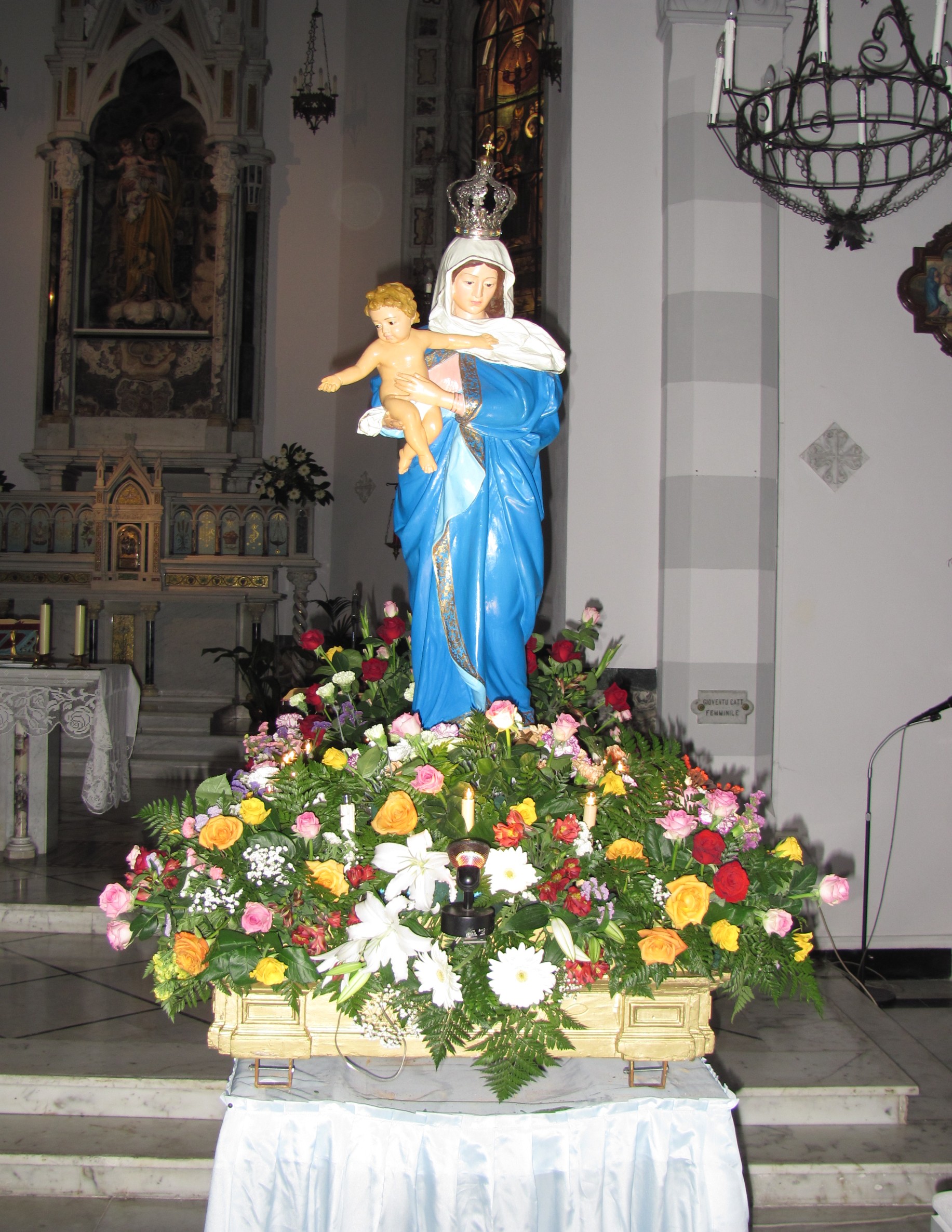 statua_madonna-2011-05-29-10-19-46
