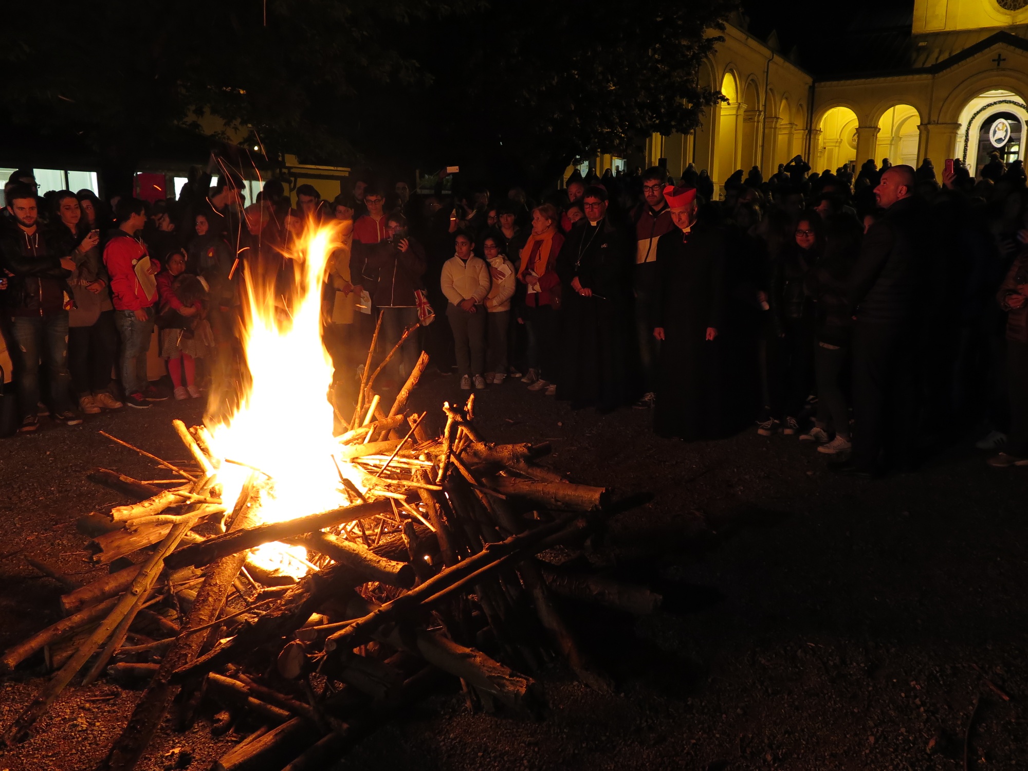 guardia-giovani-pentecoste-2016-05-14-22-27-11