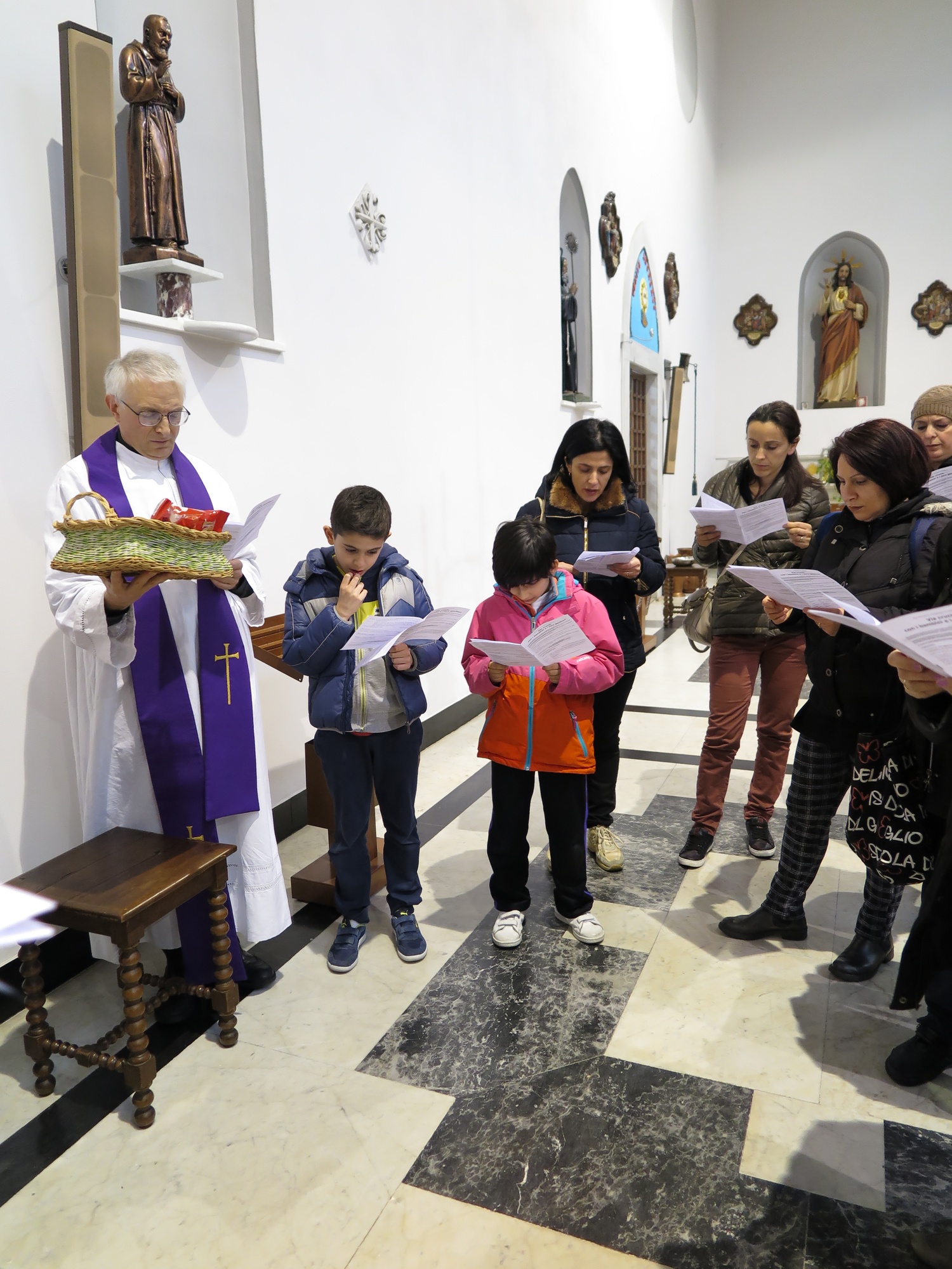 via-crucis-catechismo-2016-03-15-17-08-39