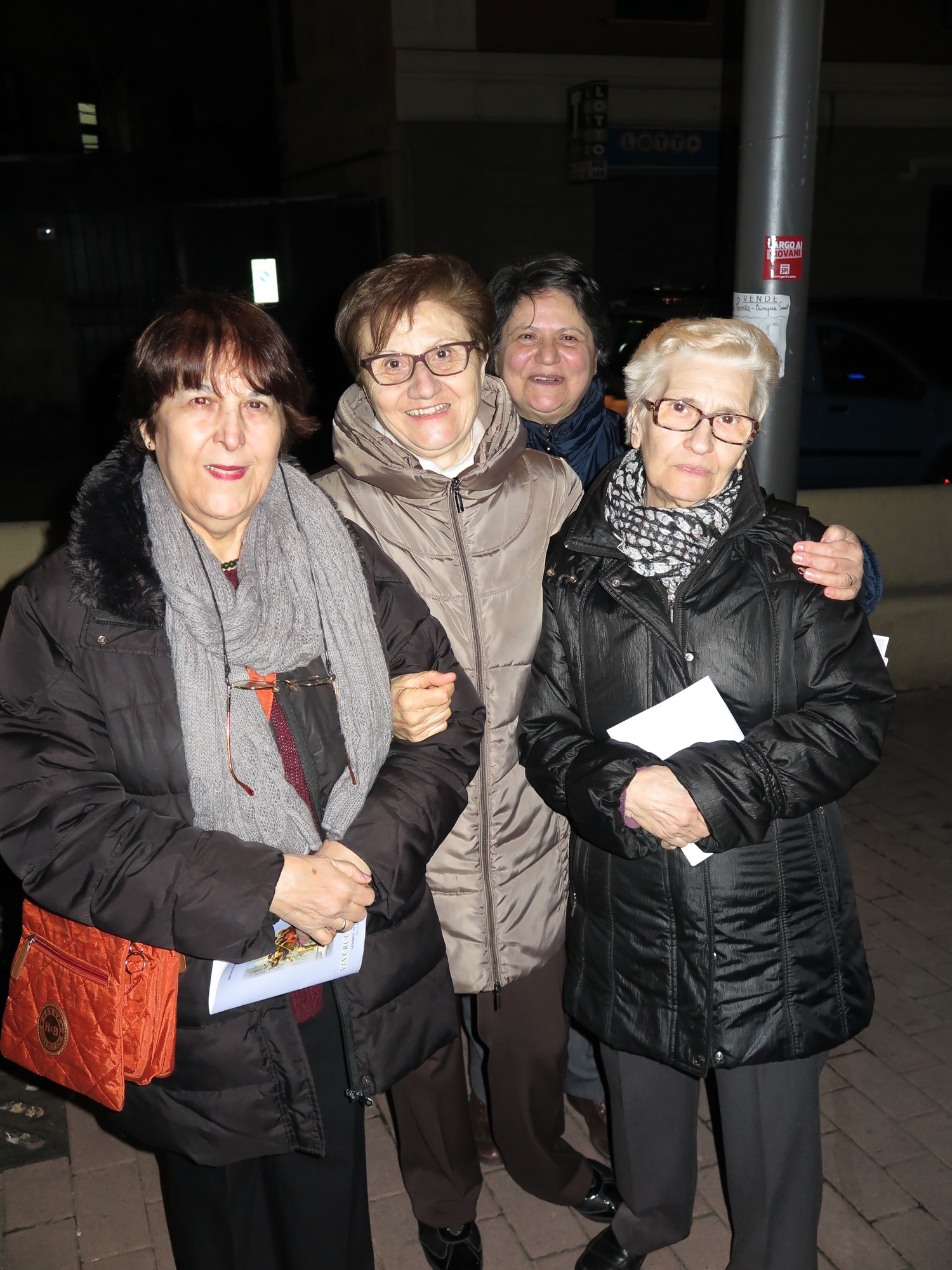 via-crucis-parrocchiale-2016-03-18-21-01-58